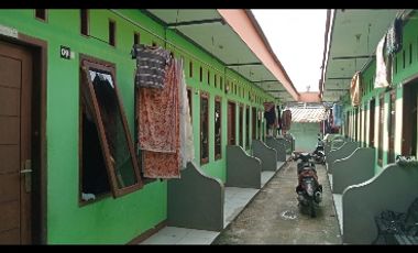 kontrakan 14 pintu terisi full SHM di belakang RS permata depok