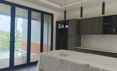 VILLA READY UNIT FURNISHED 2LT VIEW SAWAH LOKASI PERERENAN CANGGU