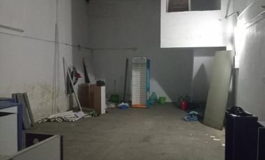 Local en Esquina en Constitucion con Sótano y Altillo