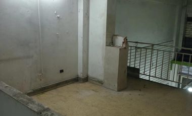 Local en Constitucion con Altillo y Sótano