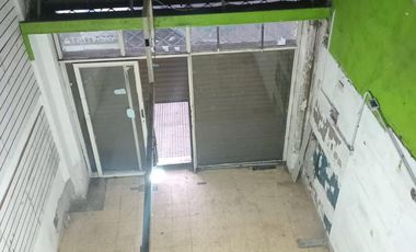 Local en Constitucion con Altillo y Sótano