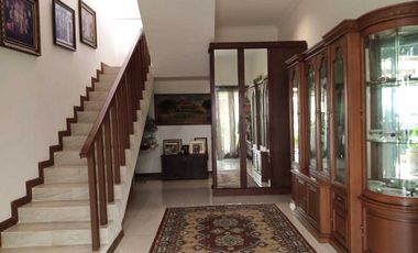 Rumah Plus Kolam Renang dekat Pasar KM 5 Palembang