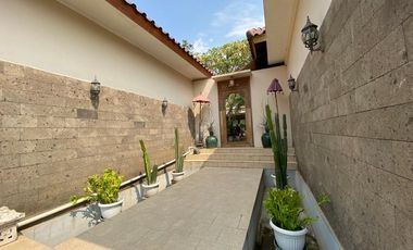 Rumah Plus Kolam Renang dekat Pasar KM 5 Palembang