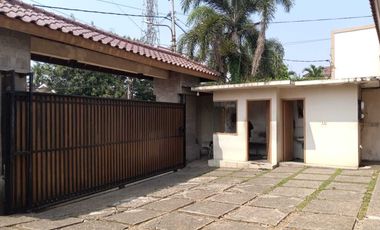 Rumah Plus Kolam Renang dekat Pasar KM 5 Palembang