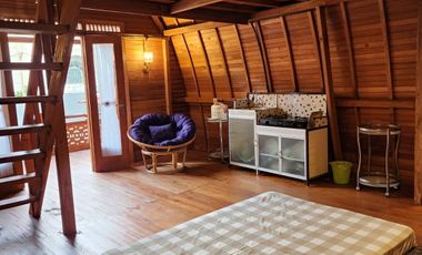 Di jual rumah kayu area cigadung dago