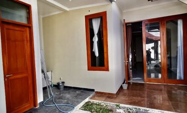 Rumah dijual rumah mewah di Jogja Harga Nego