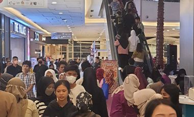 Toko kios shop lantai UG Tangcity Mall Kota Tangerang.