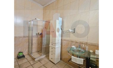 Dijual Rumah Taman Kebon Jeruk Intercon