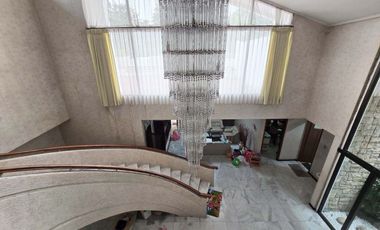 Rumah di Raya Kertajaya Indah dekat Galaxy Mall