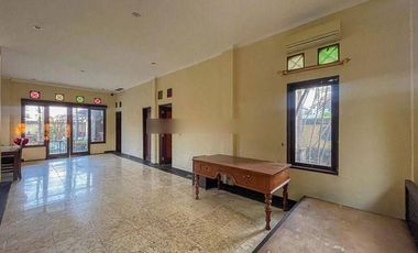 Dijual Cepat Termurah Di Area Renon Rumah 2 Lantai SHM Bali