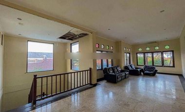 Dijual Cepat Termurah Di Area Renon Rumah 2 Lantai SHM Bali