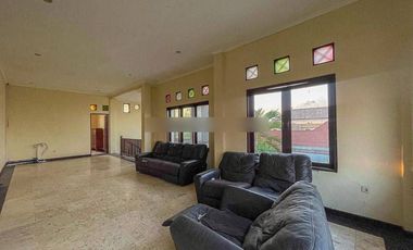 Dijual Cepat Termurah Di Area Renon Rumah 2 Lantai SHM Bali