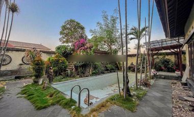 Dijual Cepat Termurah Di Area Renon Rumah 2 Lantai SHM Bali