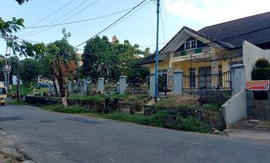 Dijual rumah besar dilokasi strategis jl Cut Nyak Dien Palembang