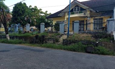 Dijual rumah besar dilokasi strategis jl Cut Nyak Dien Palembang