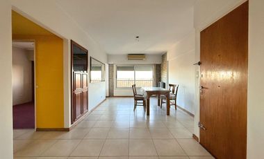 Departamento de 3 ambientes con 2 balcones