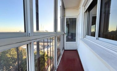 Departamento de 3 ambientes con 2 balcones