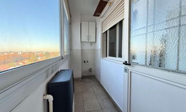 Departamento de 3 ambientes con 2 balcones