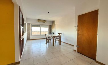 Departamento de 3 ambientes con 2 balcones