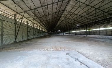 Gudang di Lamongan Tikung