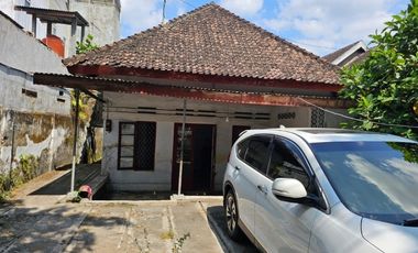 Disewakan rumah jl. Raya imam bonjol  kota kediri