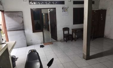 Dijiual  rumah + kios ditepi Jl Wonosari Bantul,dekat Galaxy Waterpark