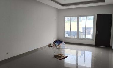 Jual Cepat Rumah Bangunan Baru 3 Tingkat di Tambora Jakarta Barat
