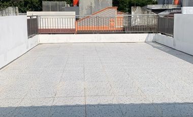 Dijual Rumah Brand New 3 Lantai Dekat Jalan Tol di Muara Karang IX