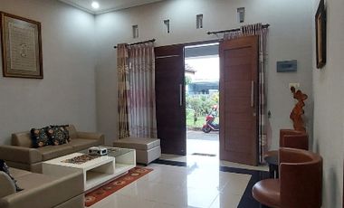 villa murah luas 1000 dekat wisata batu dan kampus UMM parkir luas