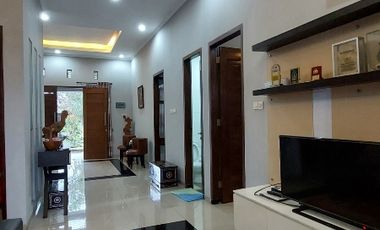 villa murah luas 1000 dekat wisata batu dan kampus UMM parkir luas