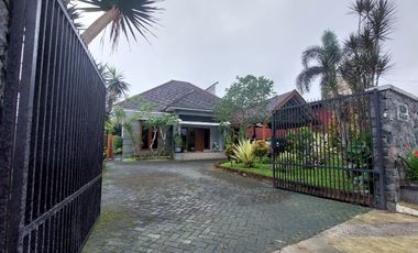 villa murah luas 1000 dekat wisata batu dan kampus UMM parkir luas