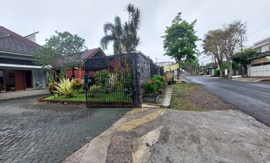 villa murah luas 1000 dekat wisata batu dan kampus UMM parkir luas