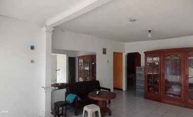 Dijual Rumah Pinggir Jalan cocok untuk Usaha, 450 Meter Pasar Patikraj