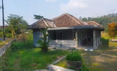 BELI RUMAH MURAH BONUS TANAH 2862M DI BANDONGAN MAGELANG