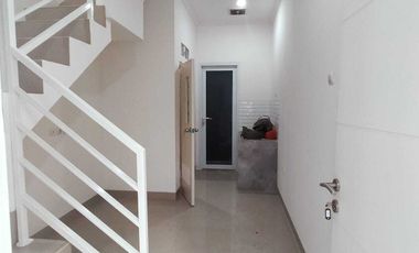 Rumah Murah 2 lantai Cantik Moderen di Utan kayu Jakarta Timur