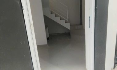 Rumah Murah 2 lantai Cantik Moderen di Utan kayu Jakarta Timur