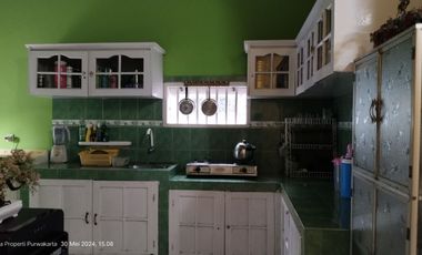 FULL BESERTA ISINYA  RUMAH BERNUANSA VILA  SEJUK DAN AIR NORMAL