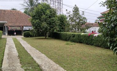 FULL BESERTA ISINYA  RUMAH BERNUANSA VILA  SEJUK DAN AIR NORMAL