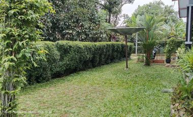 FULL BESERTA ISINYA  RUMAH BERNUANSA VILA  SEJUK DAN AIR NORMAL