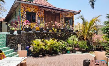Villa dan Resto di dekat pantai Baron Wonosari gunung kidul yogyakarta