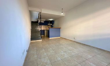 Departamento tipo duplex de 2 ambientes con balcon