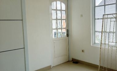 Dijual murah rumah 2 lt siap huni dekat tol pamulang
