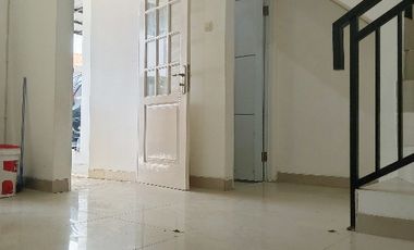 Dijual murah rumah 2 lt siap huni dekat tol pamulang