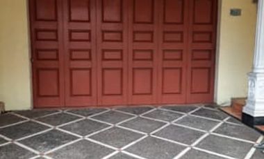 MURAH Rumah di tepi jalan di Utan Kayu Jakarta Timur