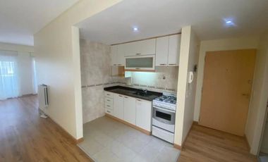 Amplio Monoambiente Divisible Tipo Loft con Balcón Terraza