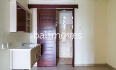 Dijual Dua Villa Berdampingan Di Kesiman Kertalangu