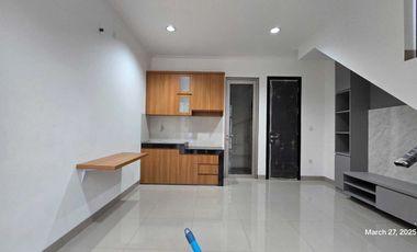 DISEWAKAN CLUSTER SAN ANTONIO 2 KAMAR RUMAH PIK 2 FURNISH
