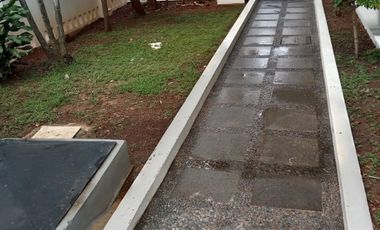 dijual rumah mewah di taman aries Meruya