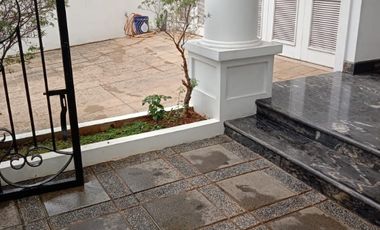 dijual rumah mewah di taman aries Meruya
