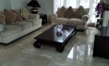 dijual rumah mewah di taman aries Meruya
